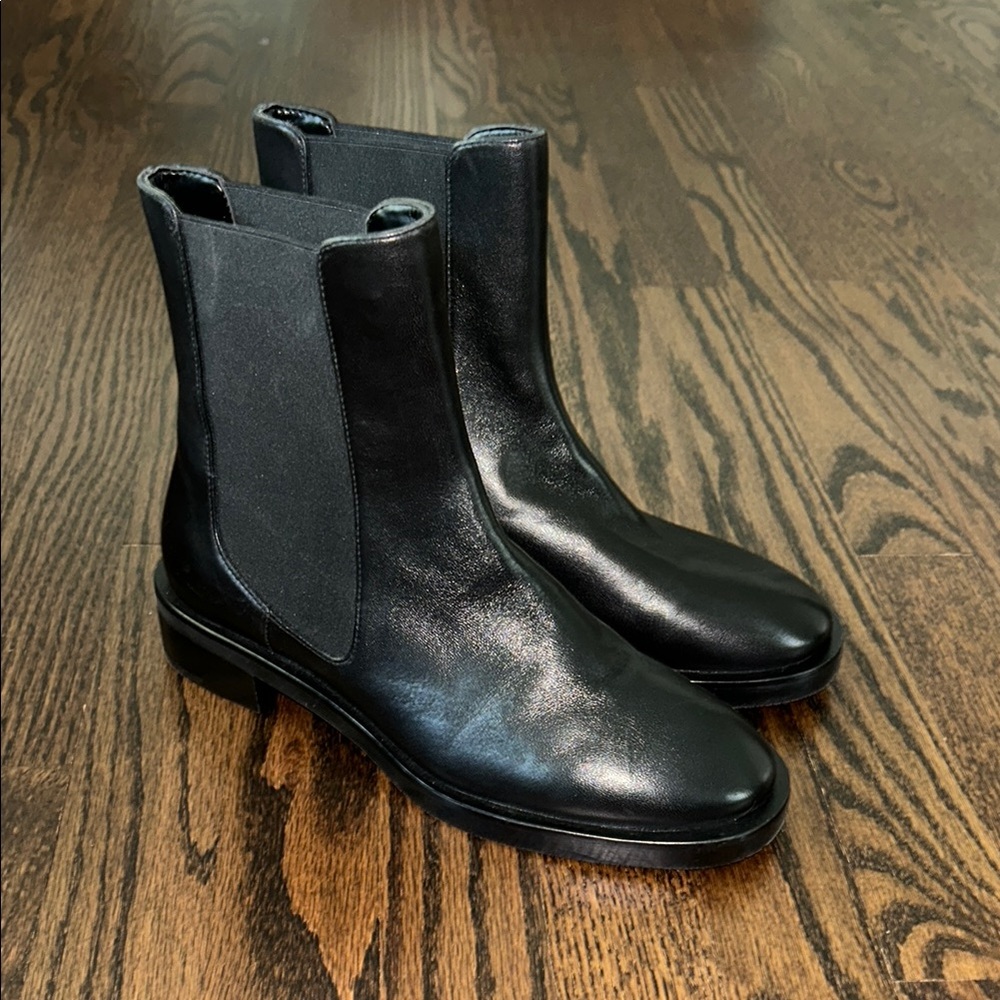 SONDRA SLEEK CHELSEA BOOTIE